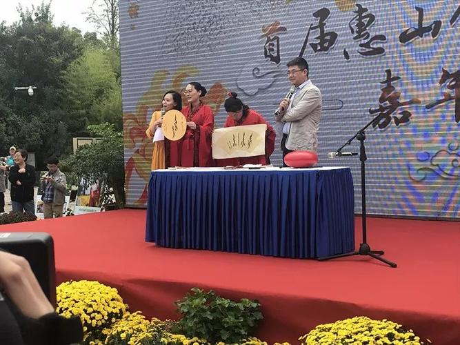 原来他们周末都在这儿轧闹忙!美景美食美不胜收